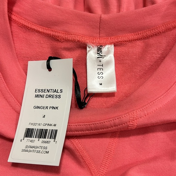 Smash +Tess - Picture 3 of 4